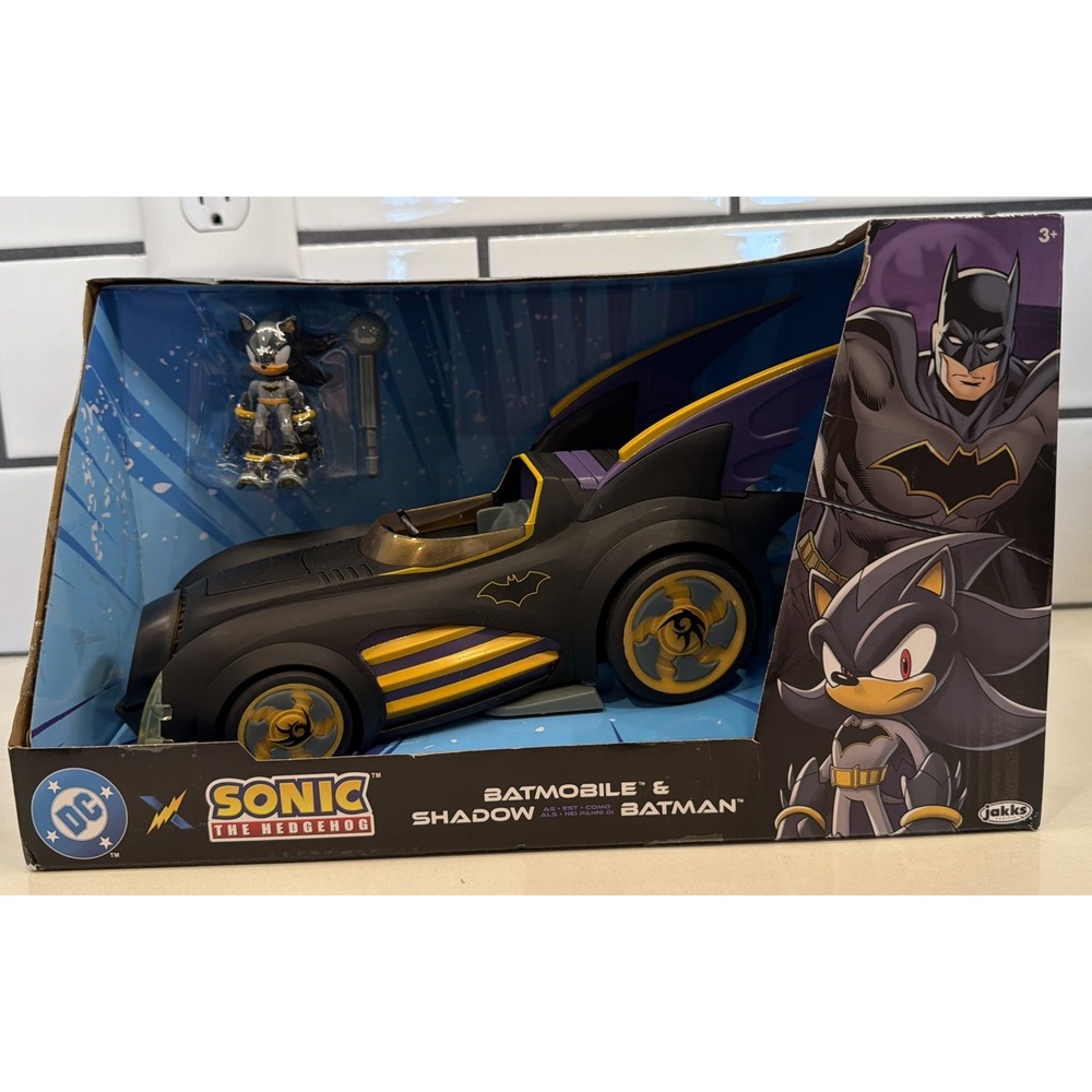 DC x Sonic the Hedgehog (2026) BATMOBILE & SHADOW as BATMAN 2.5" New In Box!